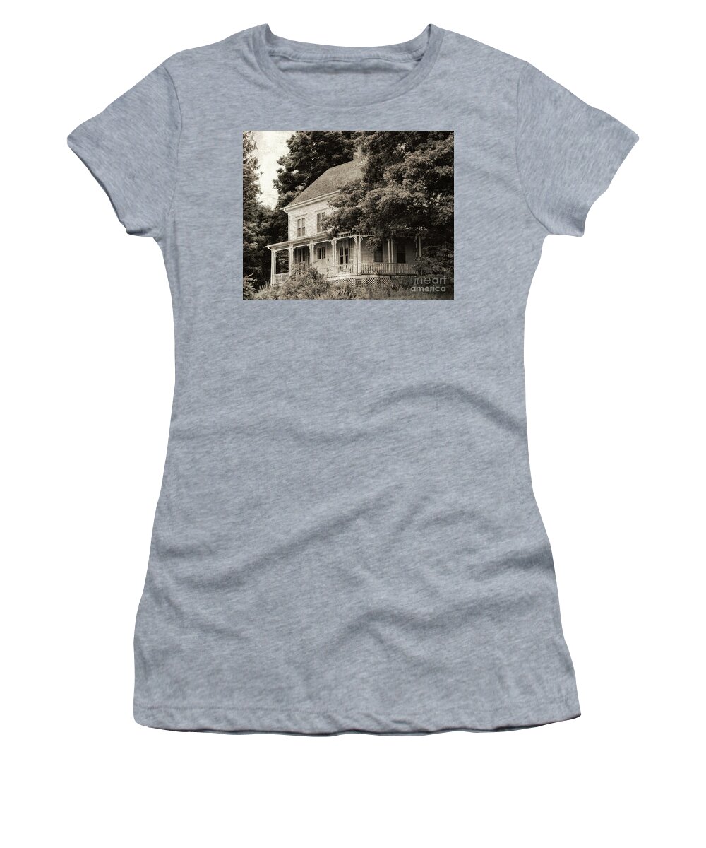 House Women's T-Shirt featuring the photograph The House On The Hill by Joe Geraci