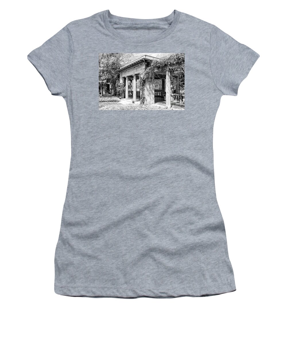 Connecticut Women's T-Shirt featuring the photograph Tuesday At Harkness 3 by Joe Geraci
