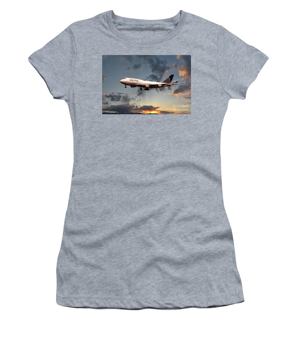 Boeing 747 Women's T-Shirt featuring the digital art United Boeing 747-422 by Airpower Art