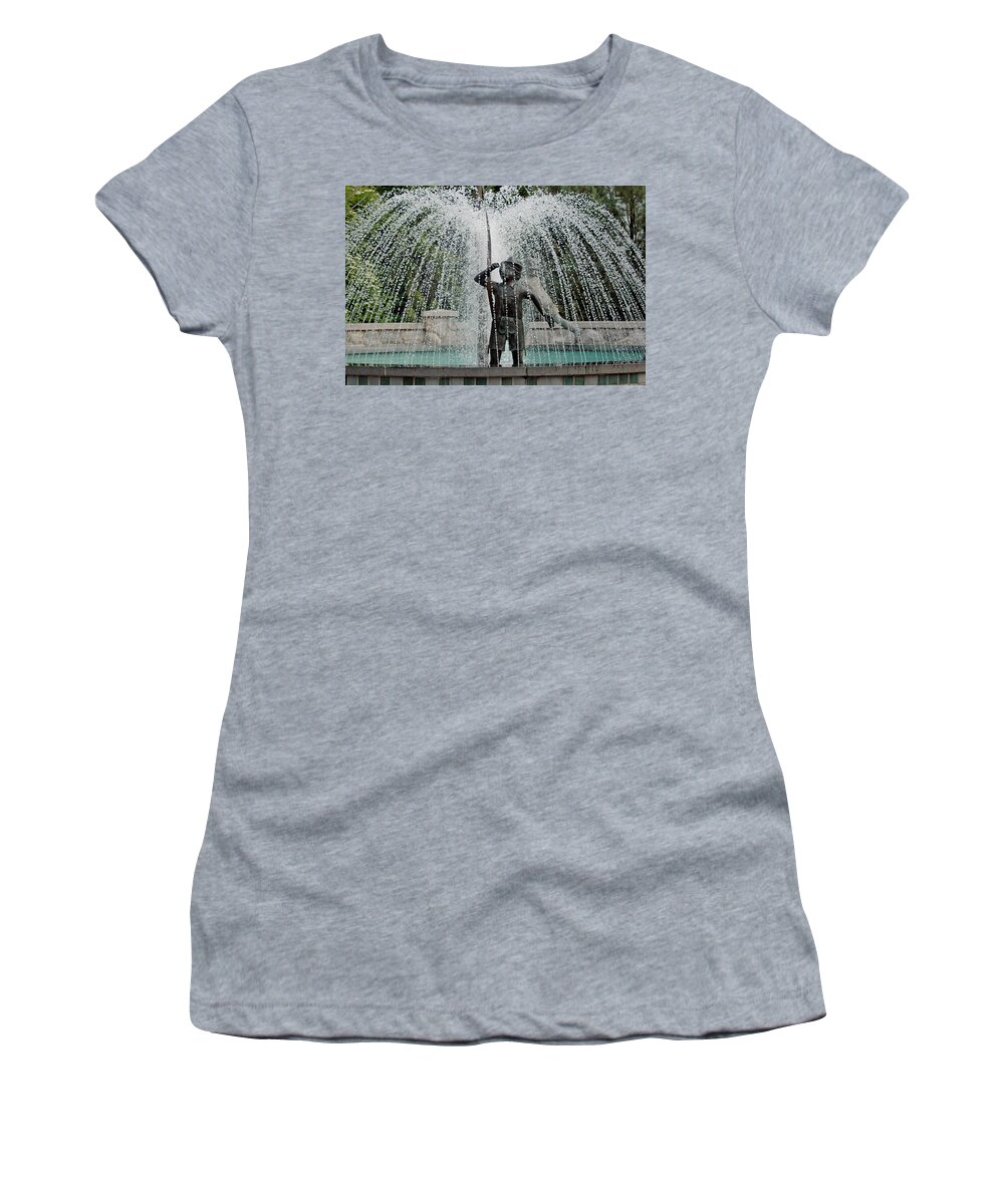 Usa Women's T-Shirt featuring the photograph Water Boy by LeeAnn McLaneGoetz McLaneGoetzStudioLLCcom