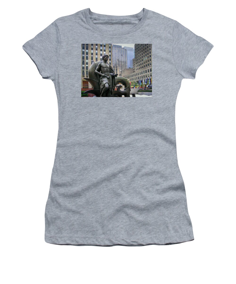 New York City Women's T-Shirt featuring the photograph Youth at Rockefeller Center by David Thompsen