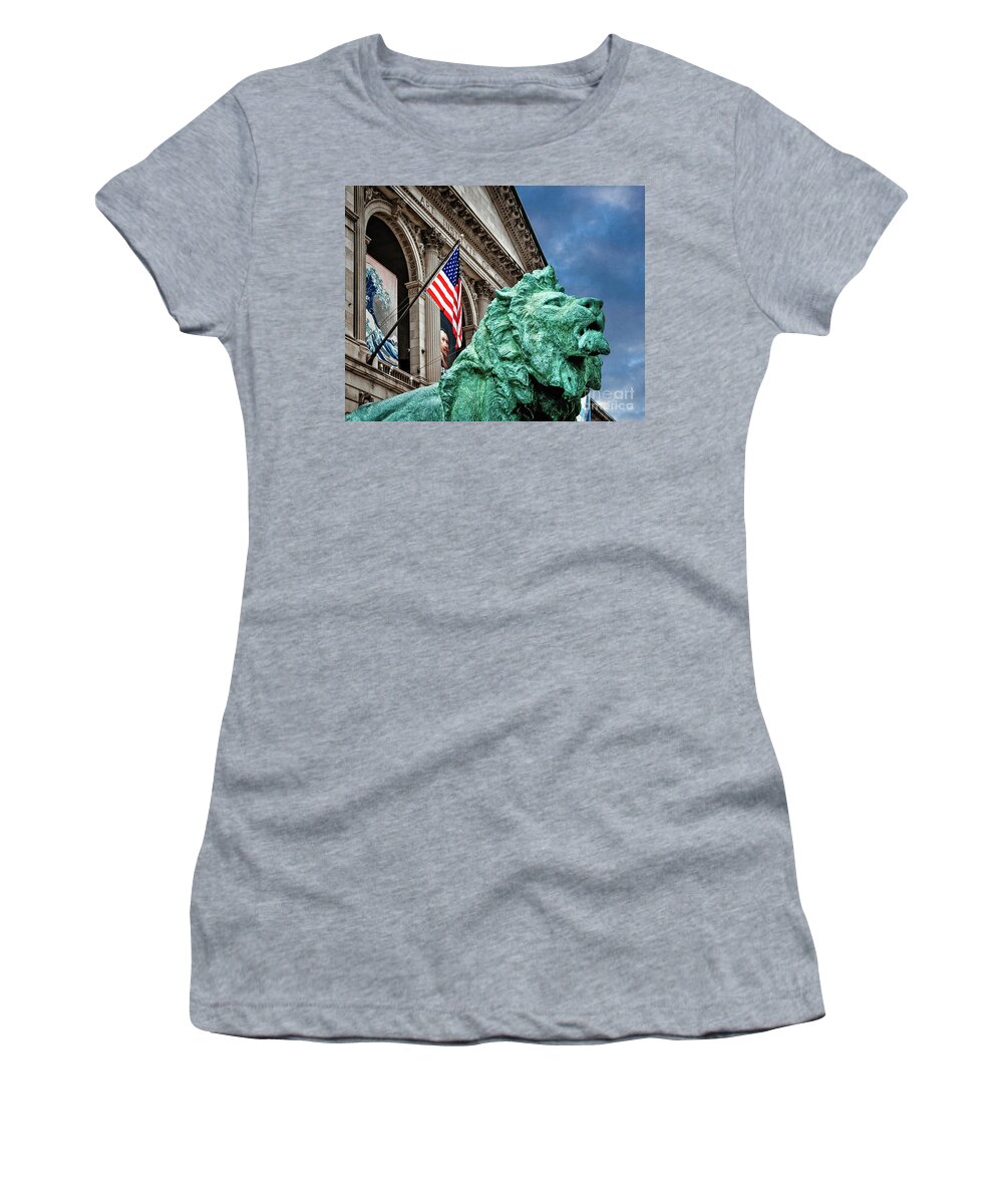 Chicago Women's T-Shirt featuring the photograph Art lion by Izet Kapetanovic