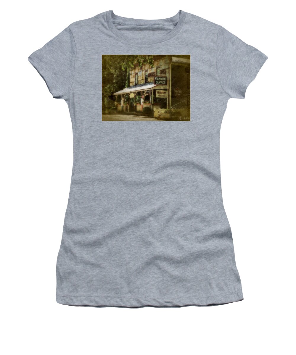 Story Women's T-Shirt featuring the photograph Every Inn Has A Story by Andrea Platt