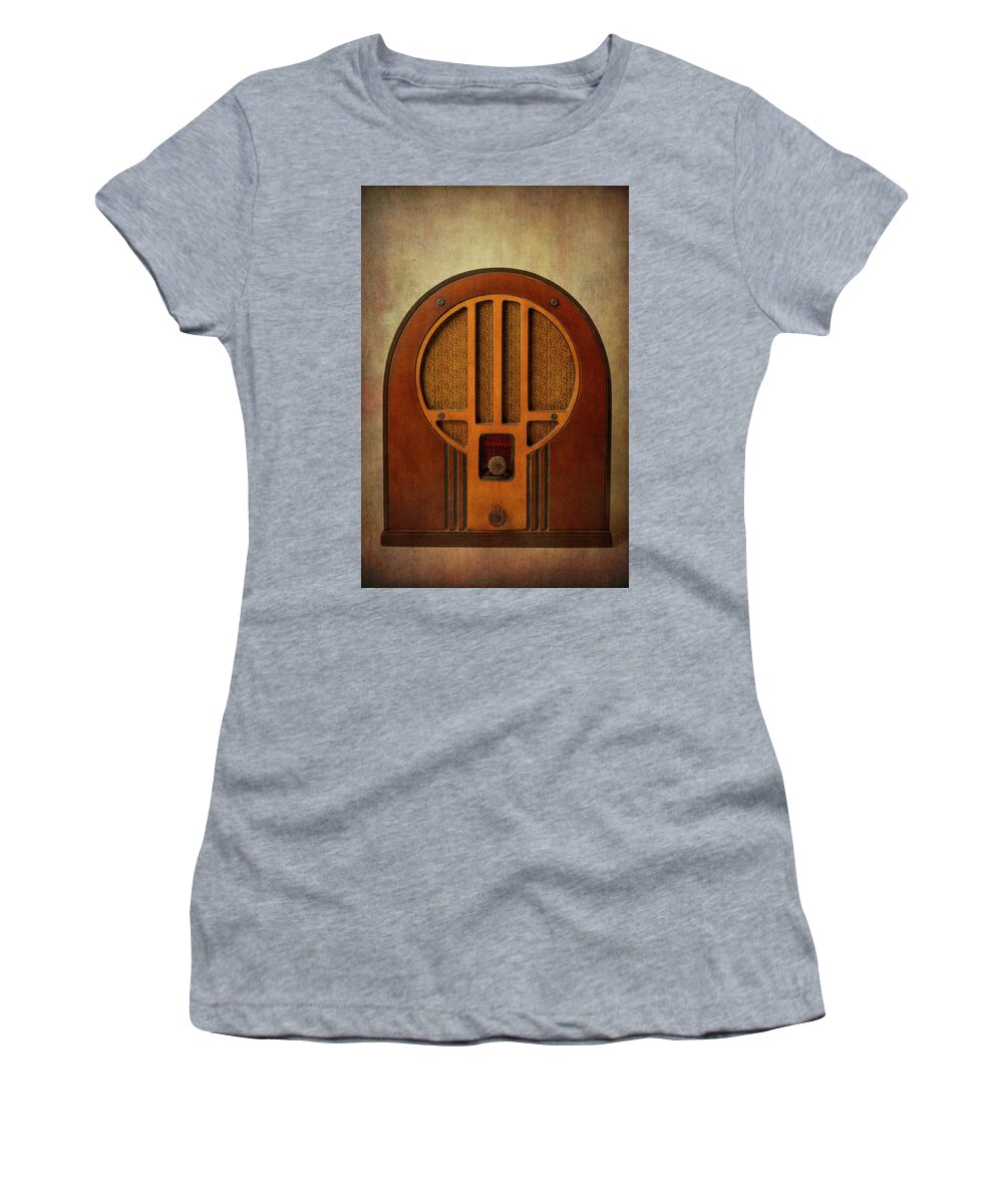 Old Women's T-Shirt featuring the photograph Old Textured Radio by Garry Gay