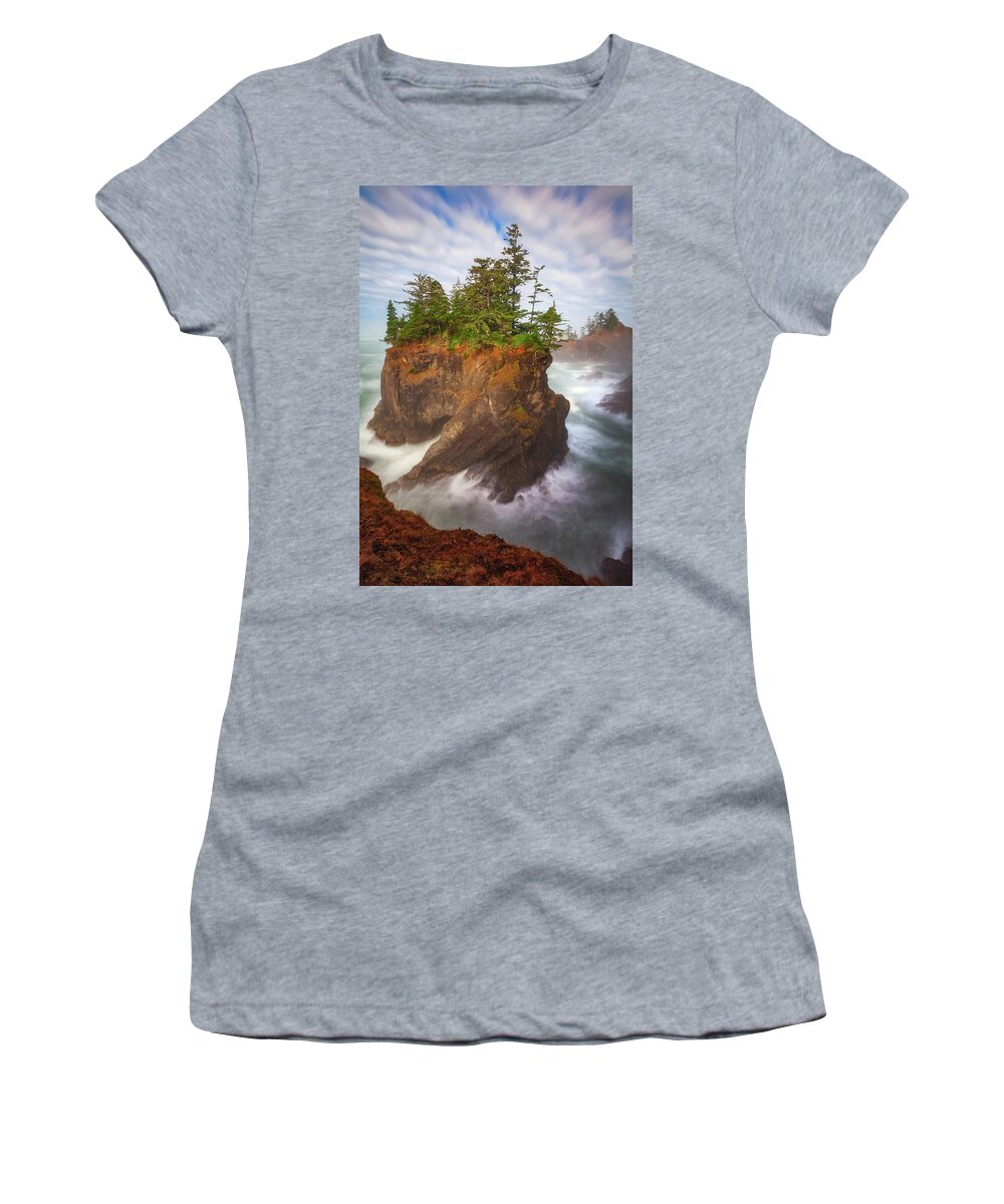 Oregon Women's T-Shirt featuring the photograph Oregon Views by Darren White