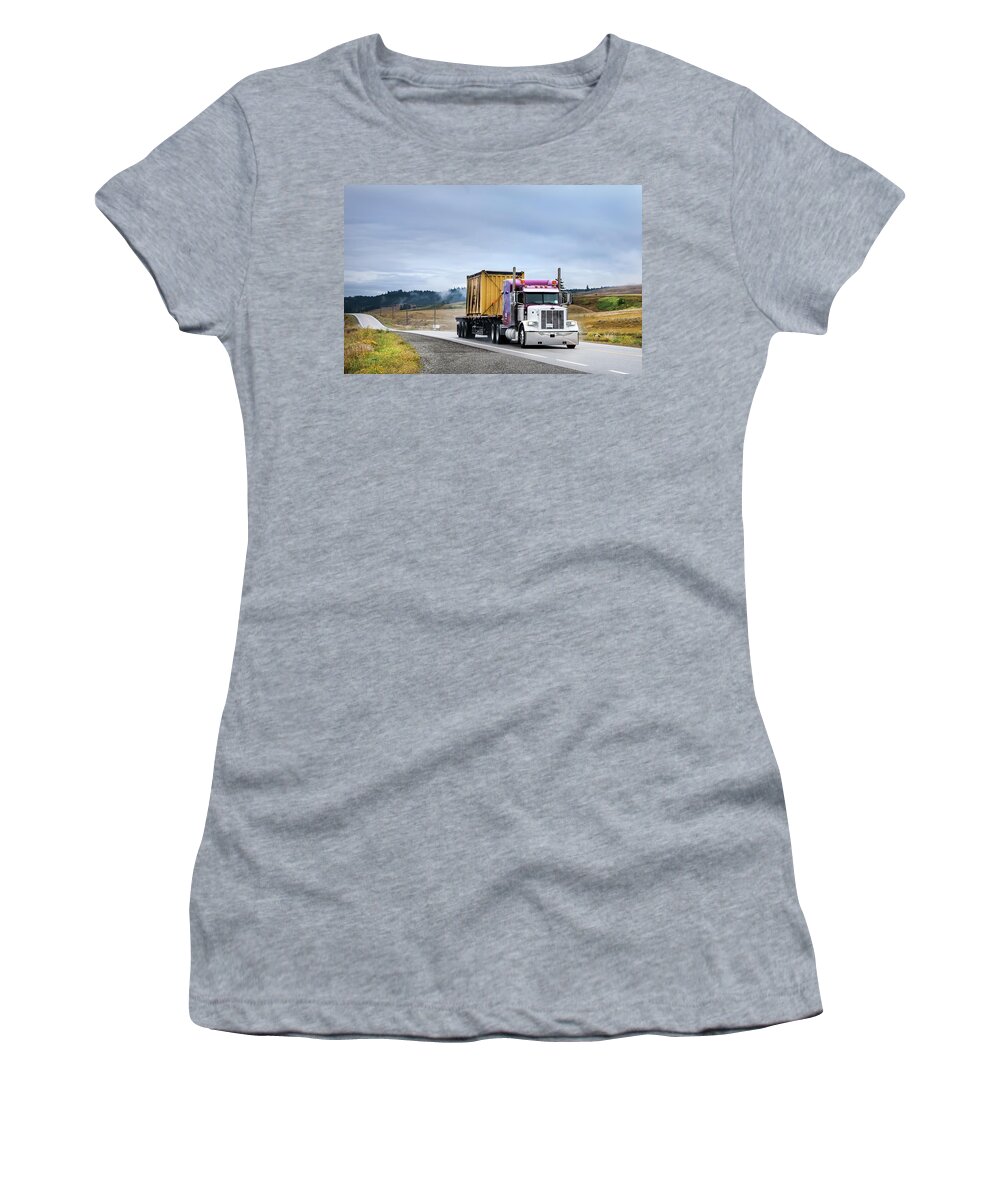 Theresa Tahara Women's T-Shirt featuring the photograph Peterbilt After The Rain by Theresa Tahara