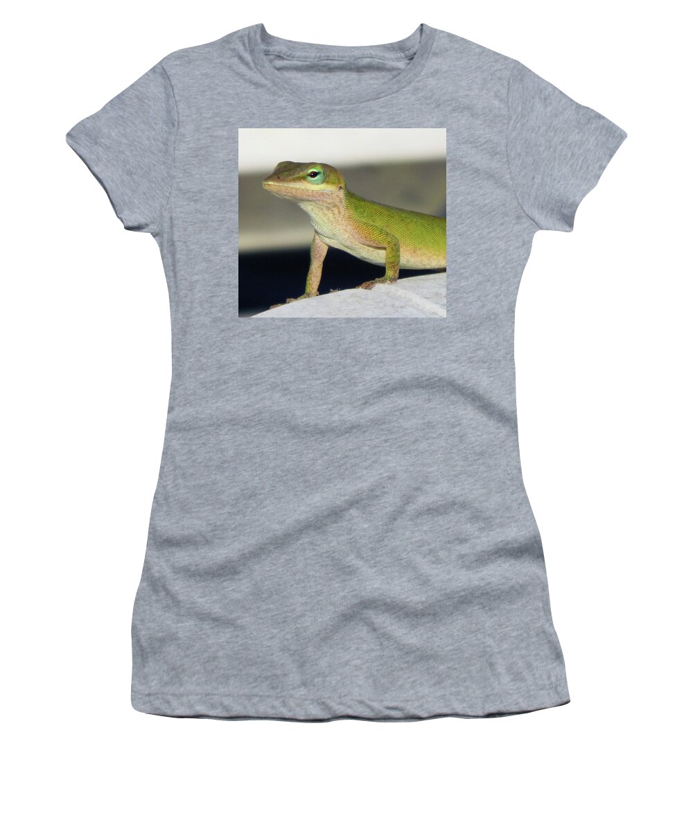 Animals Women's T-Shirt featuring the photograph Pretty Peepers by Karen Stansberry