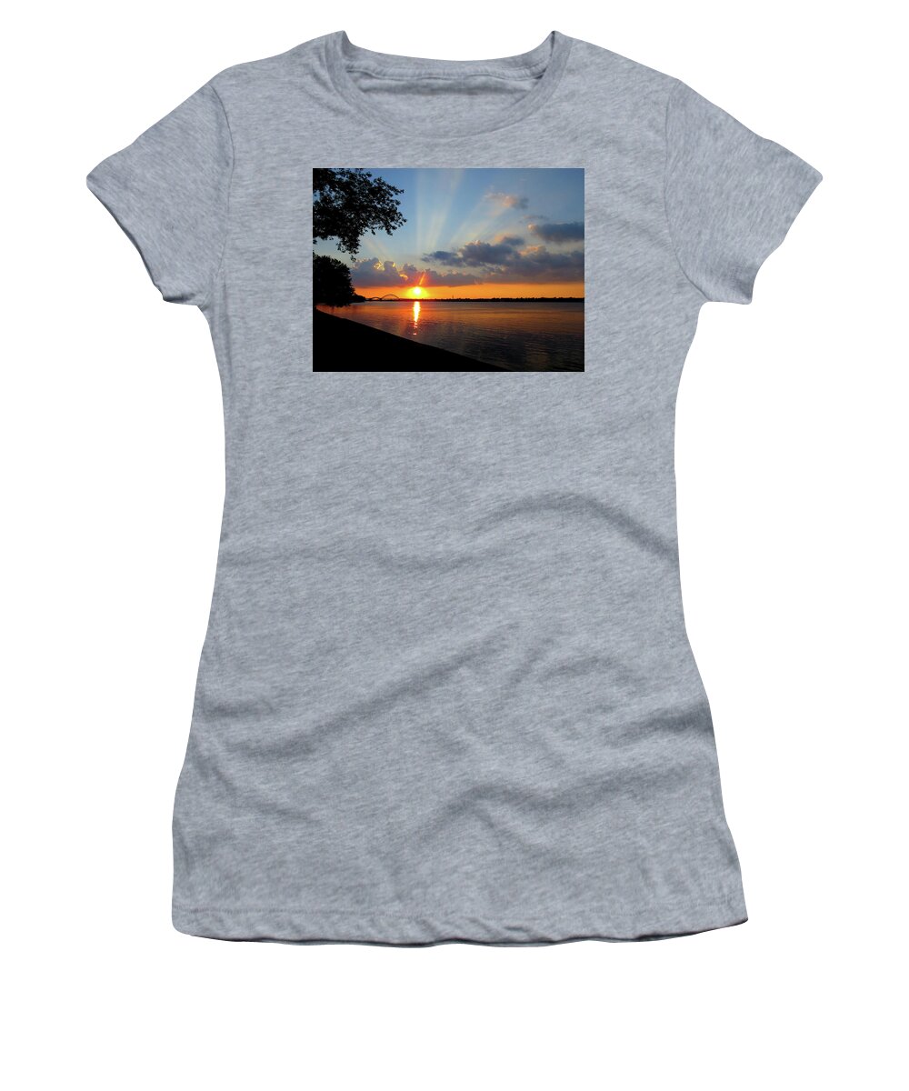 Sunset Women's T-Shirt featuring the photograph Sunset on the Delaware by Linda Stern