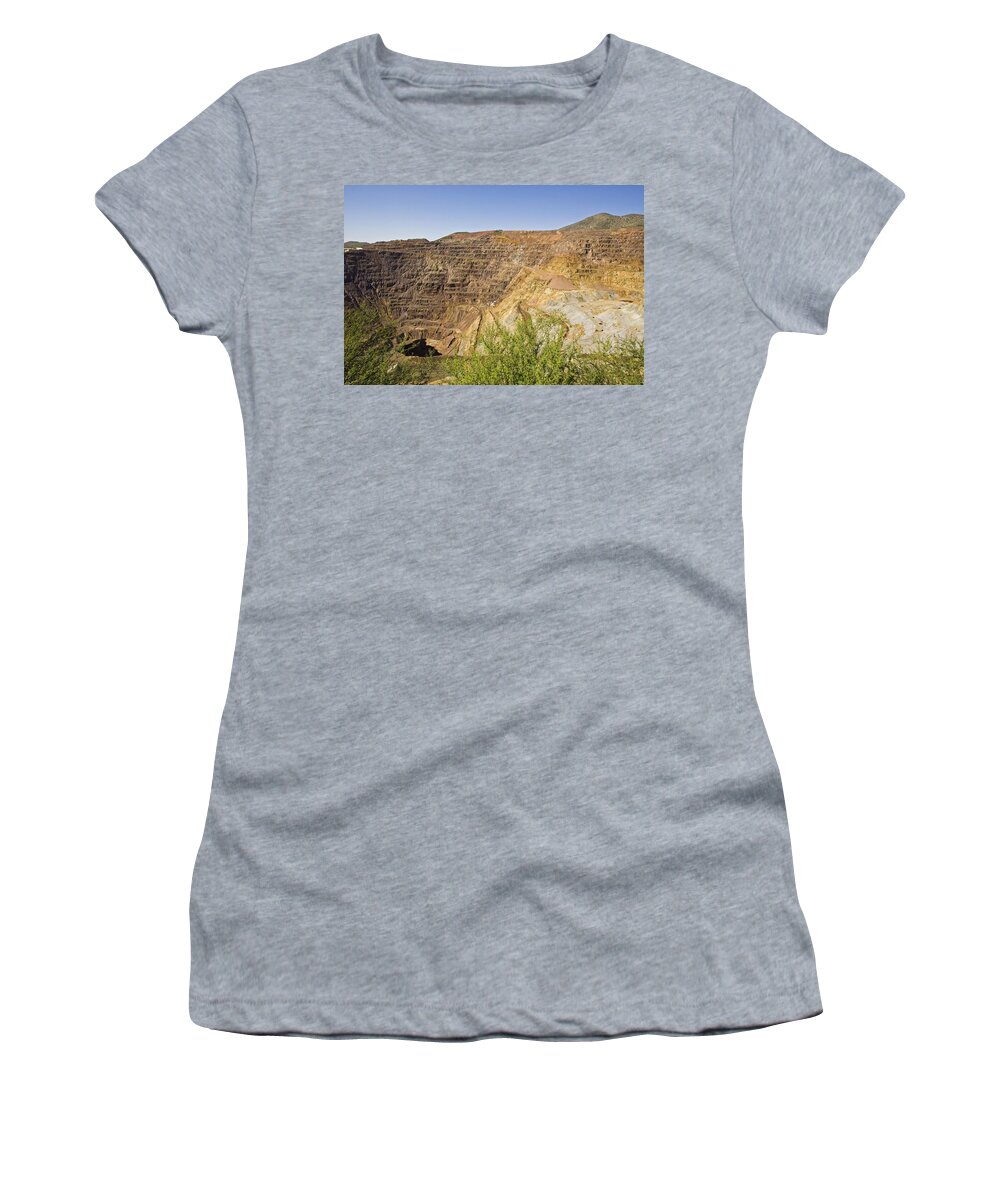 Bizbee Az Women's T-Shirt featuring the photograph The Lavender Pit by James Zipp