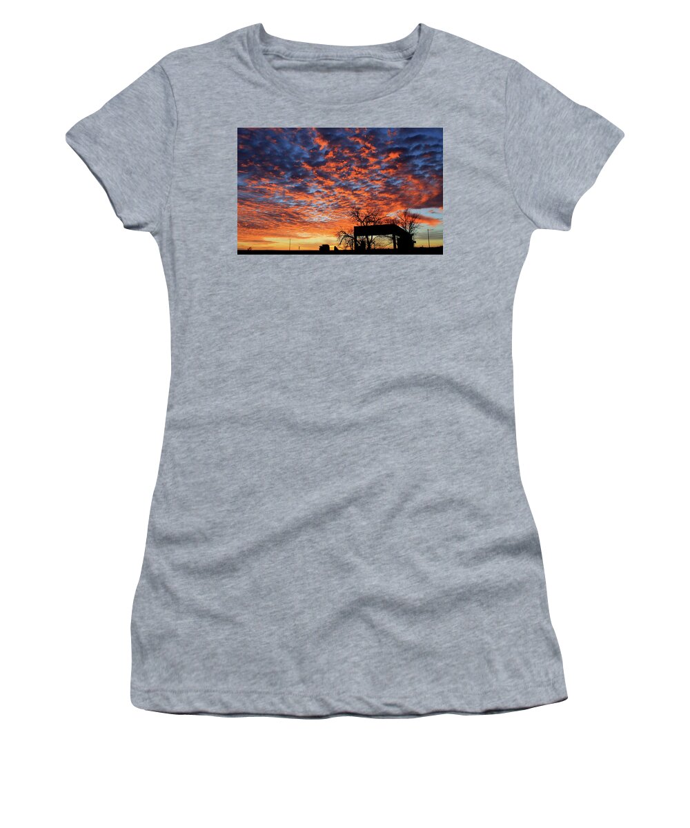 New Mexico Women's T-Shirt featuring the photograph Yeso Sunset by Jonathan Thompson