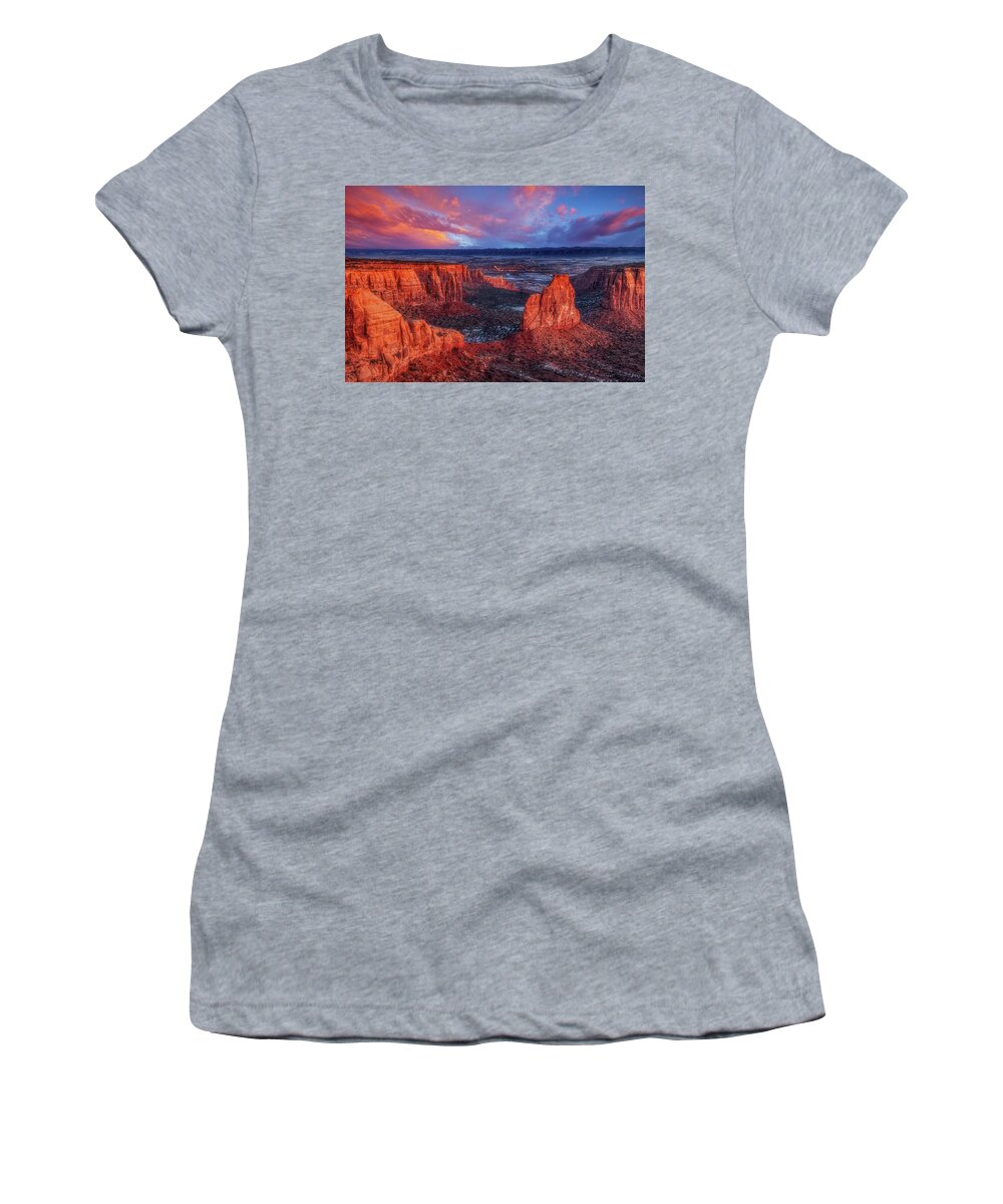Colorado National Monument Women's T-Shirt featuring the photograph Grand View Sunrise by Darren White
