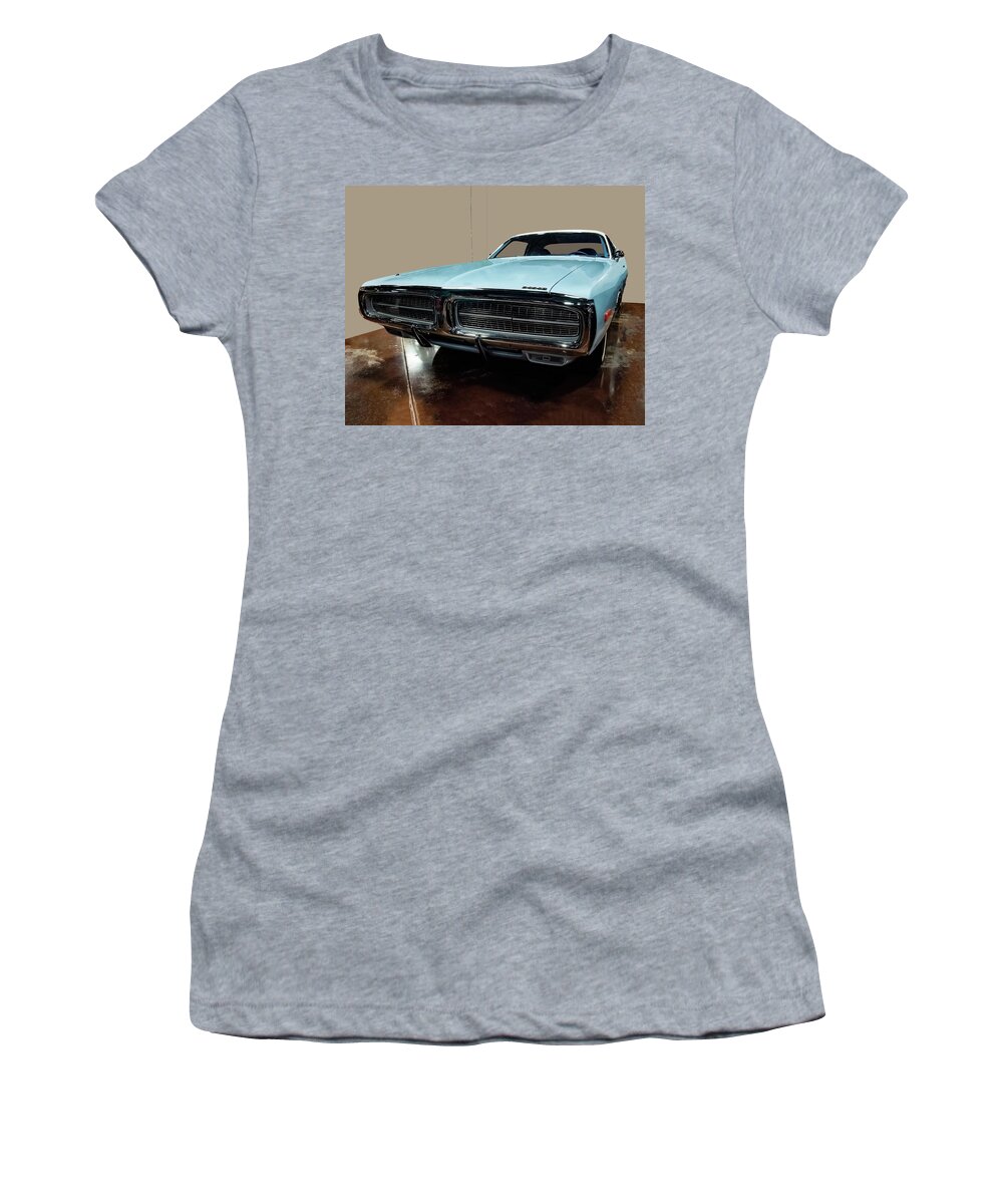 1972 Dodge Charger Se Women's T-Shirt featuring the photograph 1972 Dodge Charger SE by Flees Photos