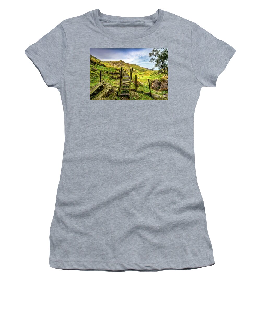 Nant Ffrancon Pass Women's T-Shirt featuring the photograph Nant Ffrancon Pass Snowdonia #6 by Adrian Evans