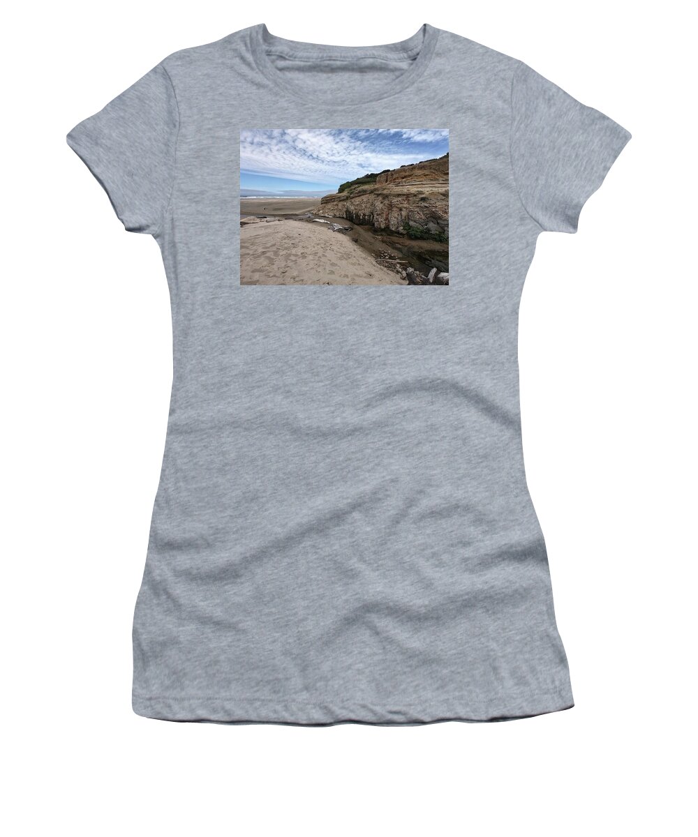 Agate Beach Women's T-Shirt featuring the photograph Agate Beach Low Tide Runoff by John Parulis