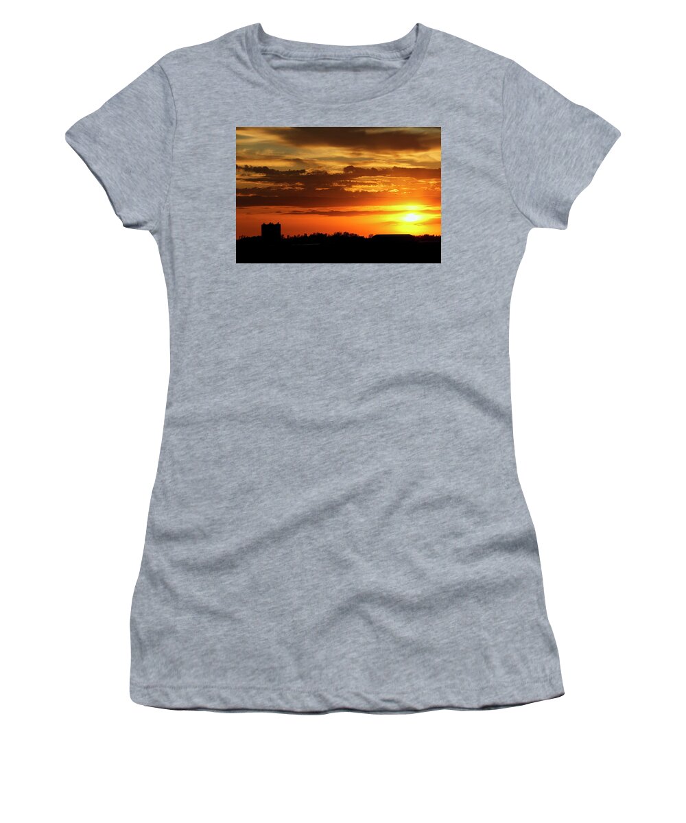 Print Women's T-Shirt featuring the photograph Another Prairie Sunset by Ryan Crouse