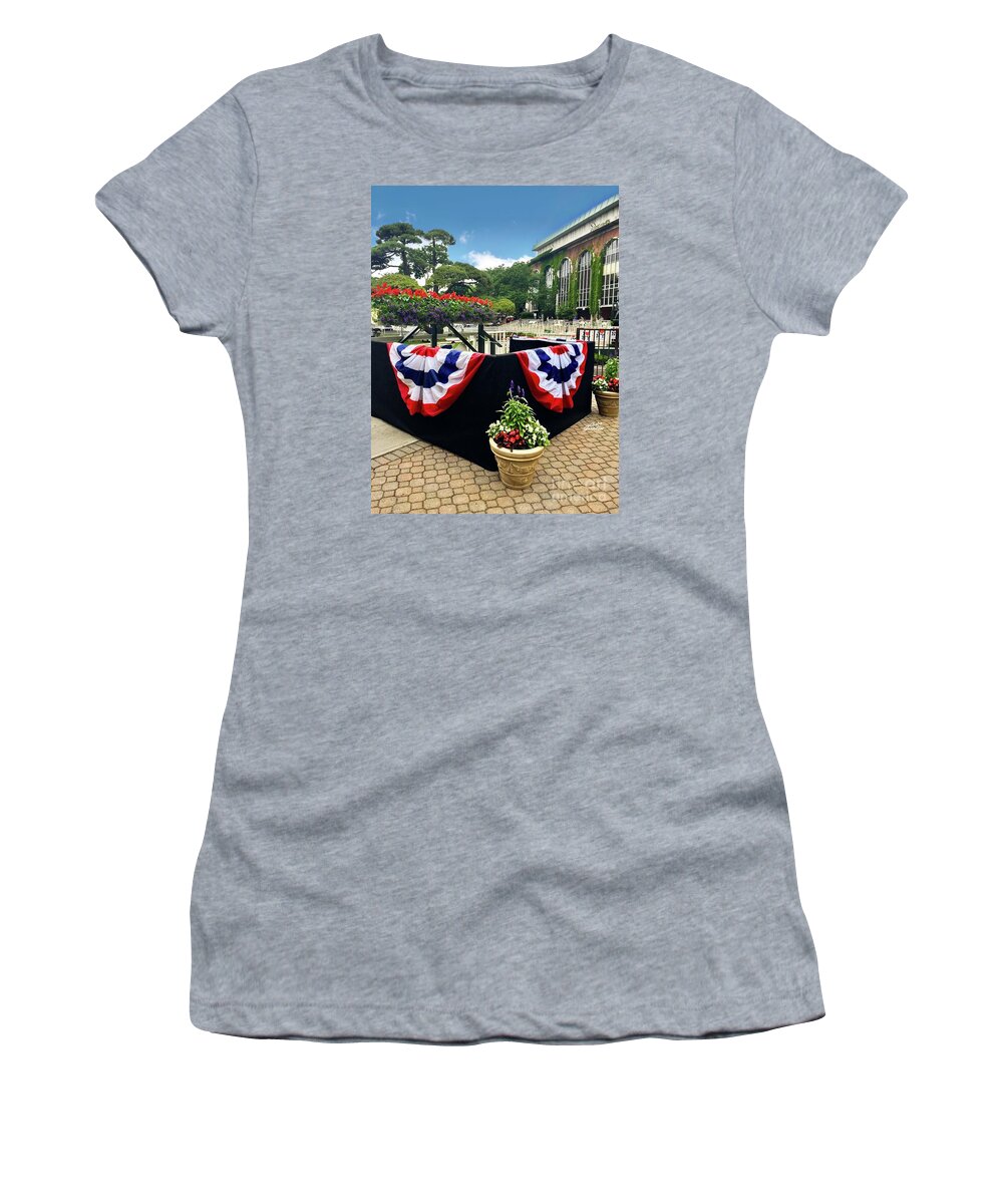 Belmont Park Women's T-Shirt featuring the photograph Belmont Park Bunting by CAC Graphics