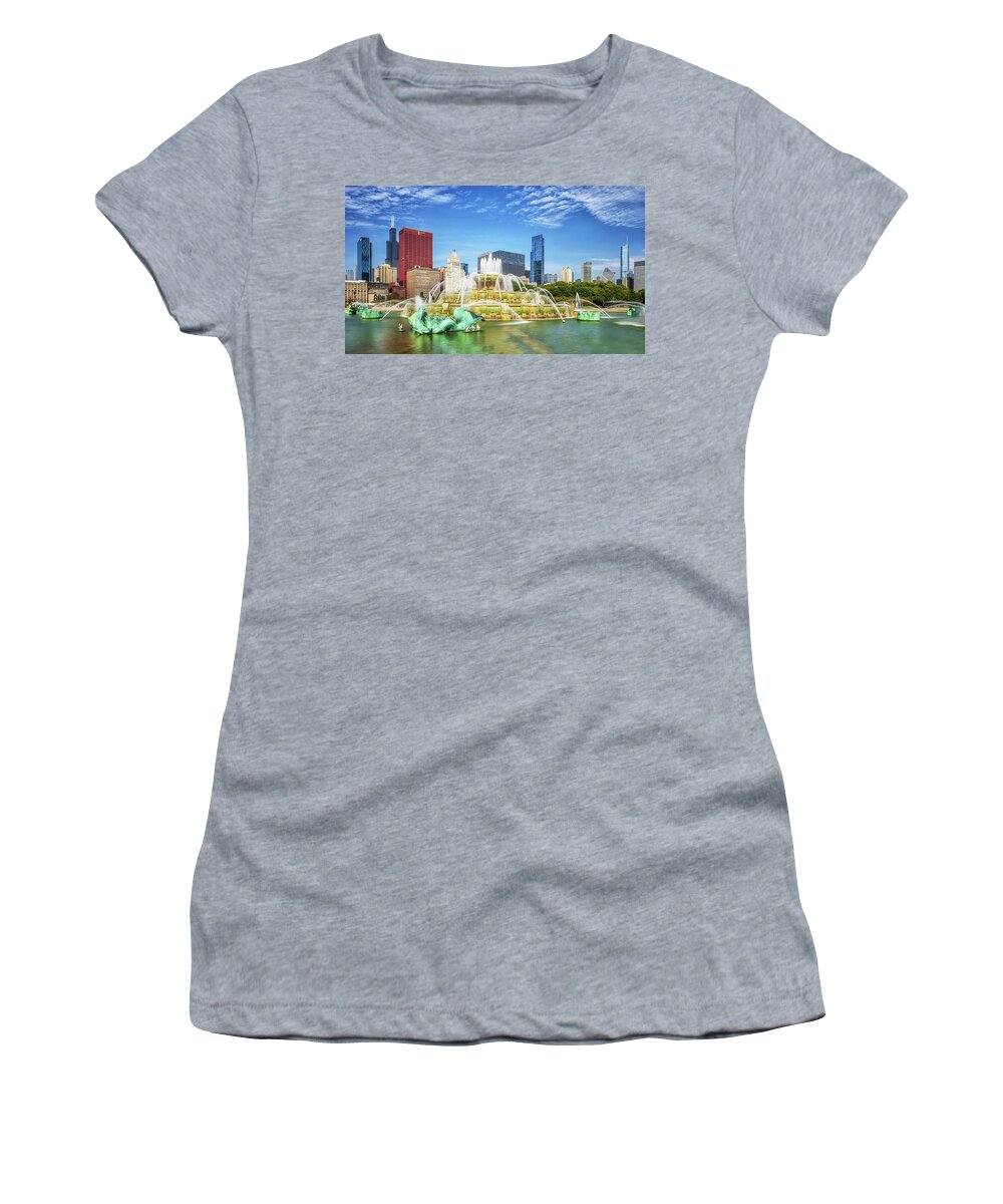 Buckingham Fountain Women's T-Shirt featuring the photograph Buckingham Fountain - Grant Park - Chicago, IL by Susan Rissi Tregoning
