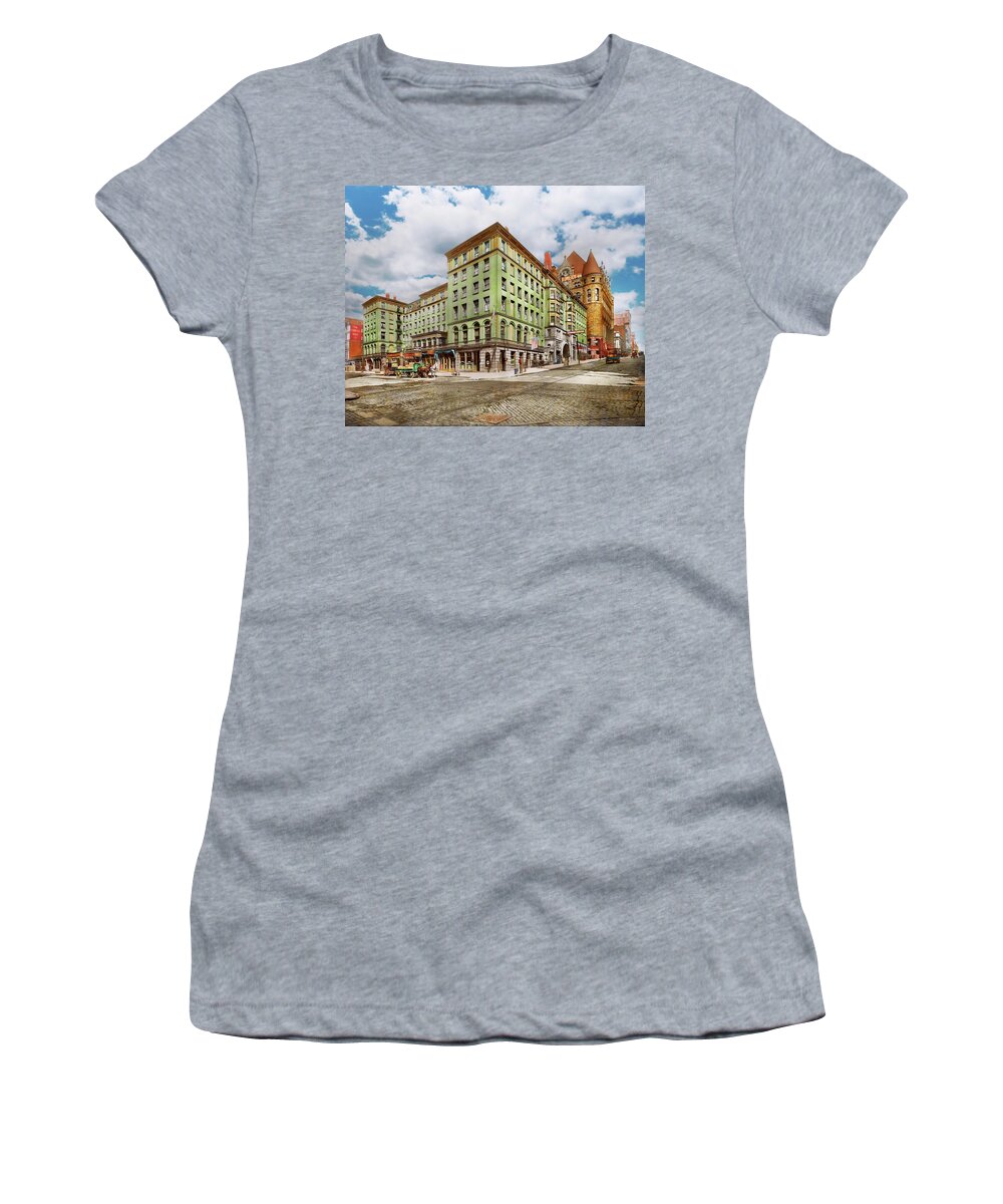 Cincinnati Women's T-Shirt featuring the photograph City - Cincinnati, OH - The Burnet House 1908 by Mike Savad