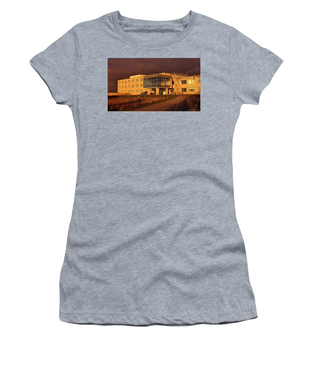 Building Women's T-Shirt featuring the photograph Ex Admiralty Building at Southwell, Portland, UK by Alan Ackroyd