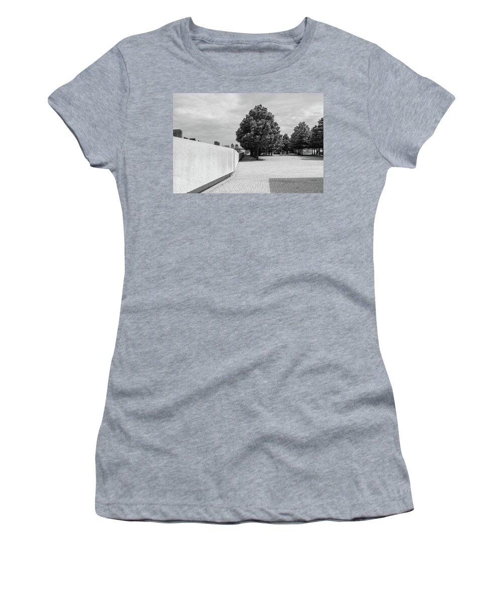 New York Women's T-Shirt featuring the photograph Four Freedom Memorial 2 by Alberto Zanoni
