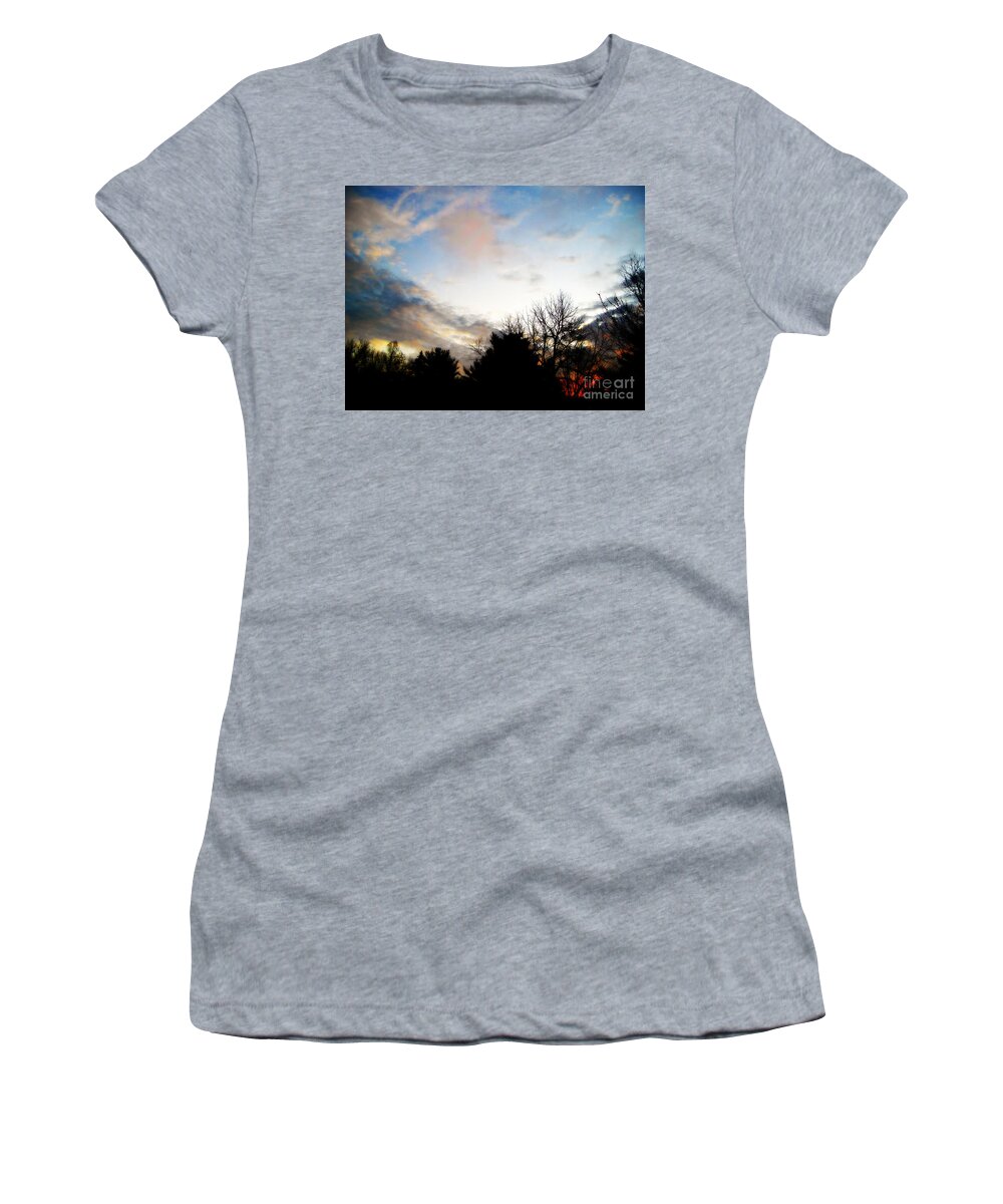 Landscape Photography Women's T-Shirt featuring the photograph Good Day Promise Sunrise - Painterly by Frank J Casella