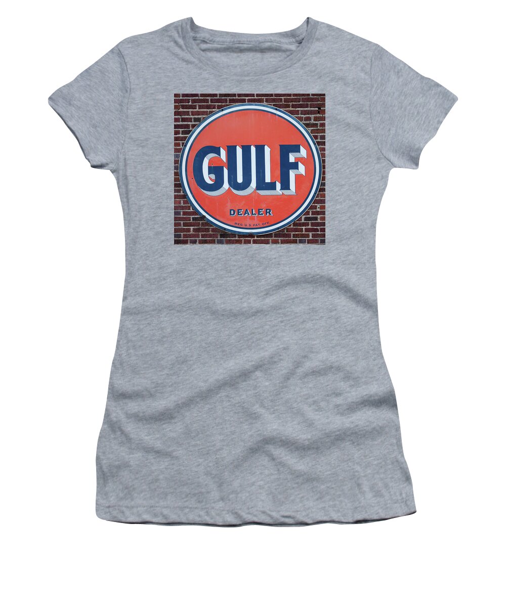 Gulf Dealer Sign Women's T-Shirt featuring the photograph Gulf dealer sign 001 by Flees Photos