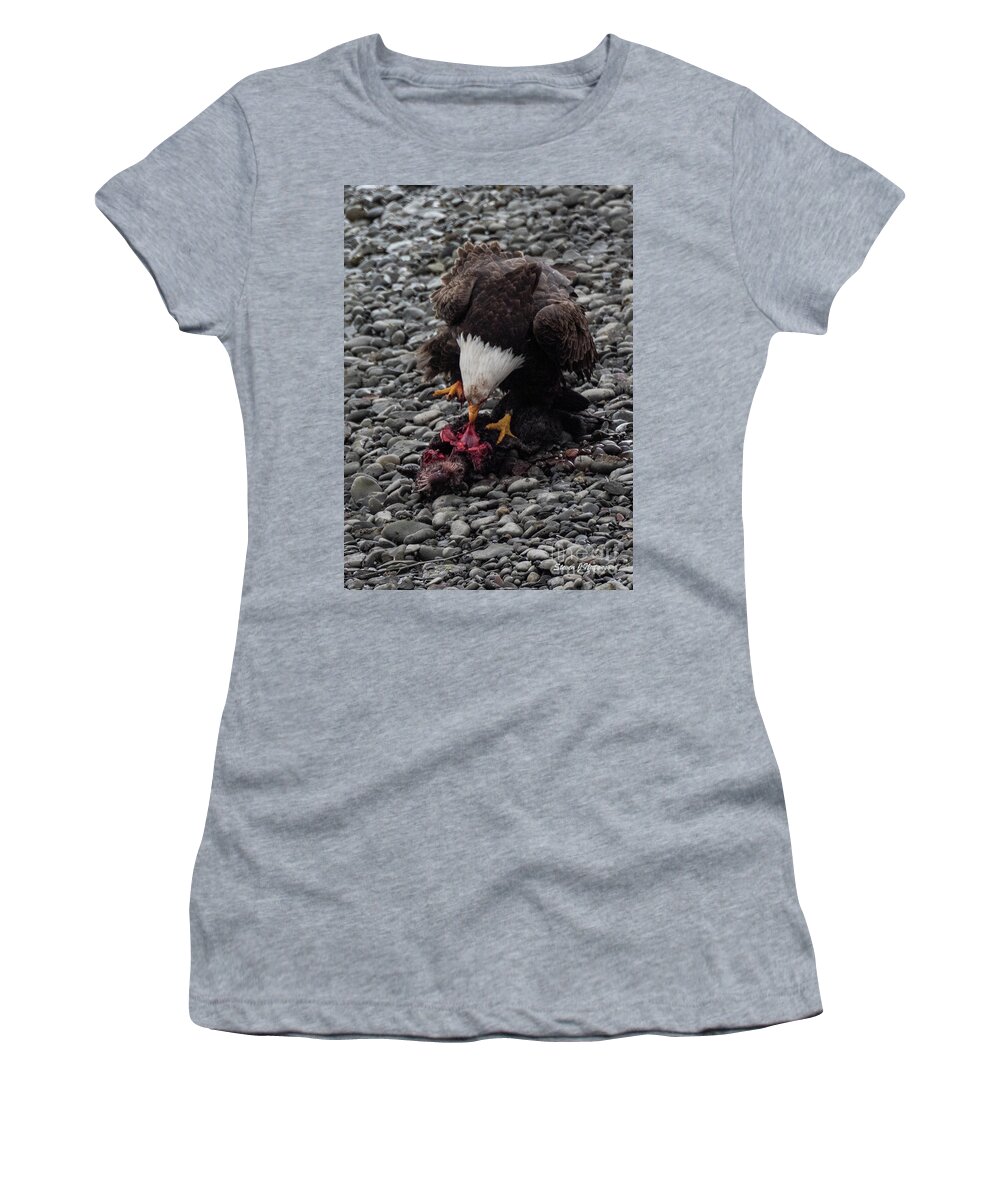 Natanson Women's T-Shirt featuring the photograph Otter for Lunch by Steven Natanson