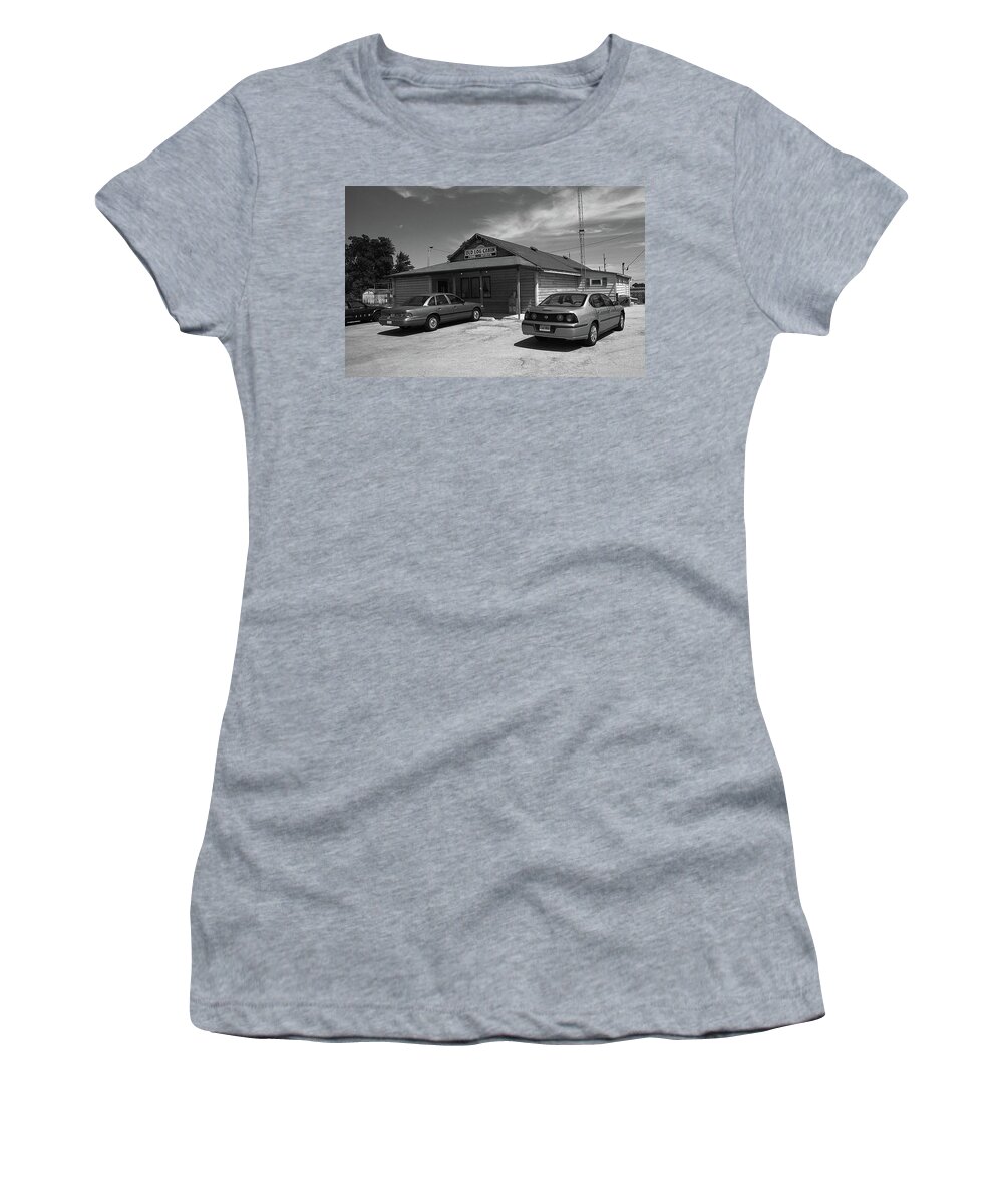 66 Women's T-Shirt featuring the photograph Route 66 - Old Log Cabin 2005 BW by Frank Romeo