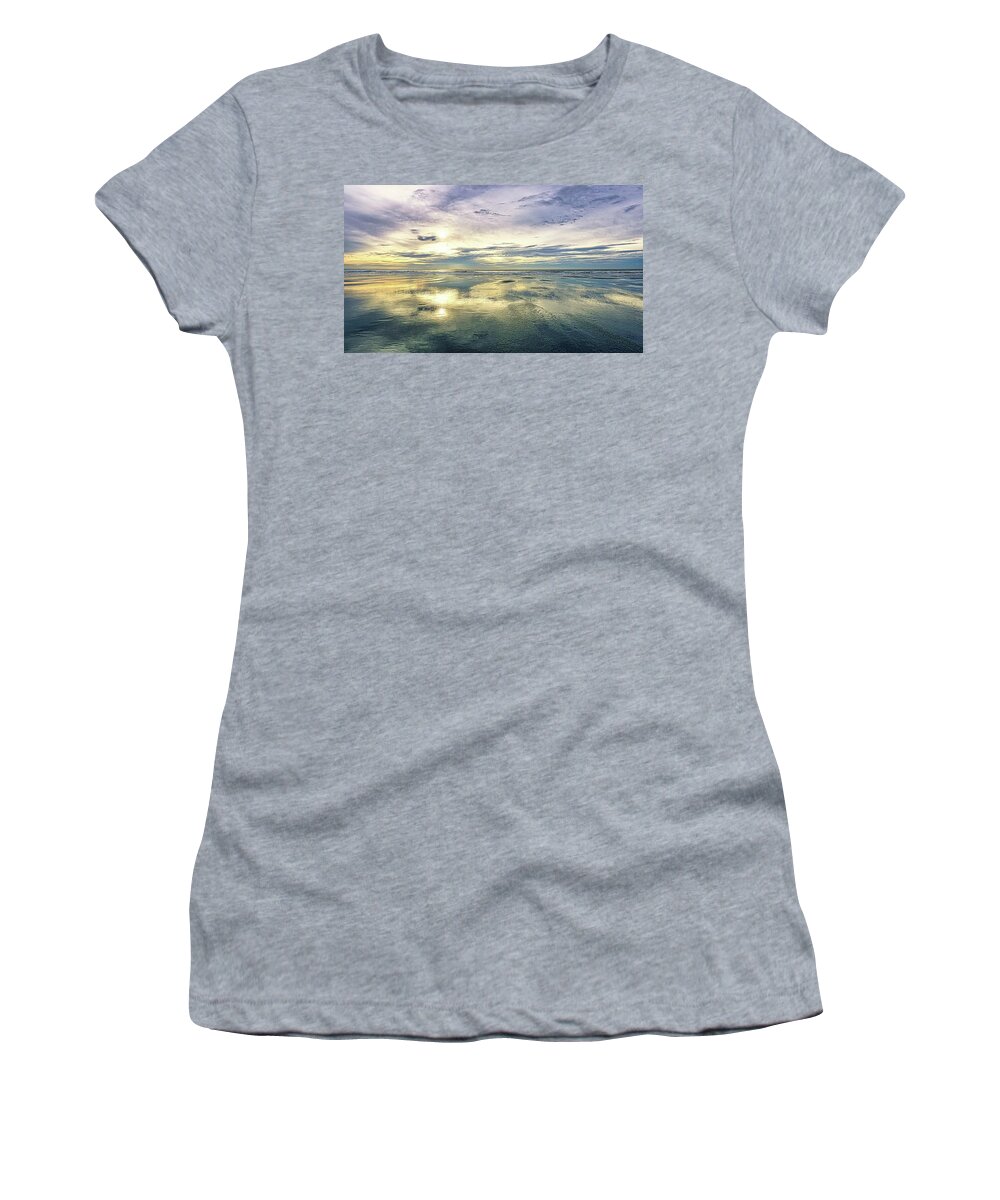 Rye Beach Nh Women's T-Shirt featuring the digital art Sunrise - Rye Beach, NH by Deb Bryce