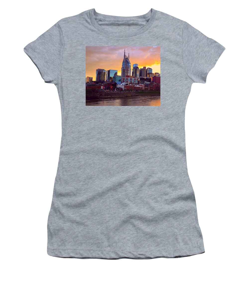 Nashville Women's T-Shirt featuring the photograph Sunset on Music City by Lee Darnell