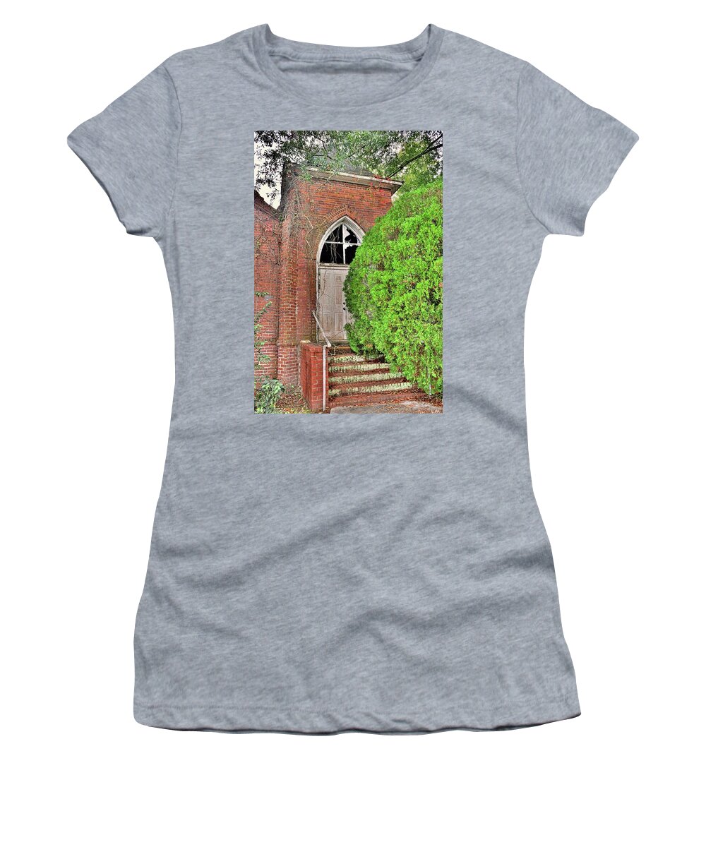 The Entrance To The Tabernacle Baptist Church Blackville Sc Women's T-Shirt featuring the photograph The Entrance To The Tabernacle Baptst Church Blackville SC by Lisa Wooten