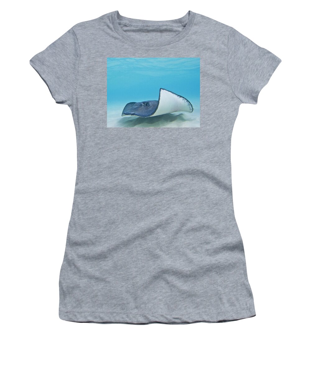 Ocean Women's T-Shirt featuring the photograph The Wave by Lynne Browne