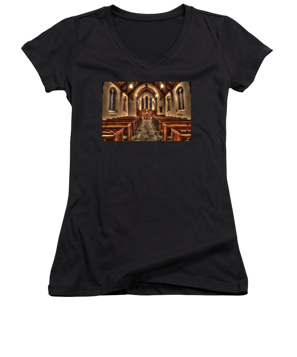 Mn Churches Women's V-Neck featuring the photograph Westminster Presbyterian Church #9 by Amanda Stadther