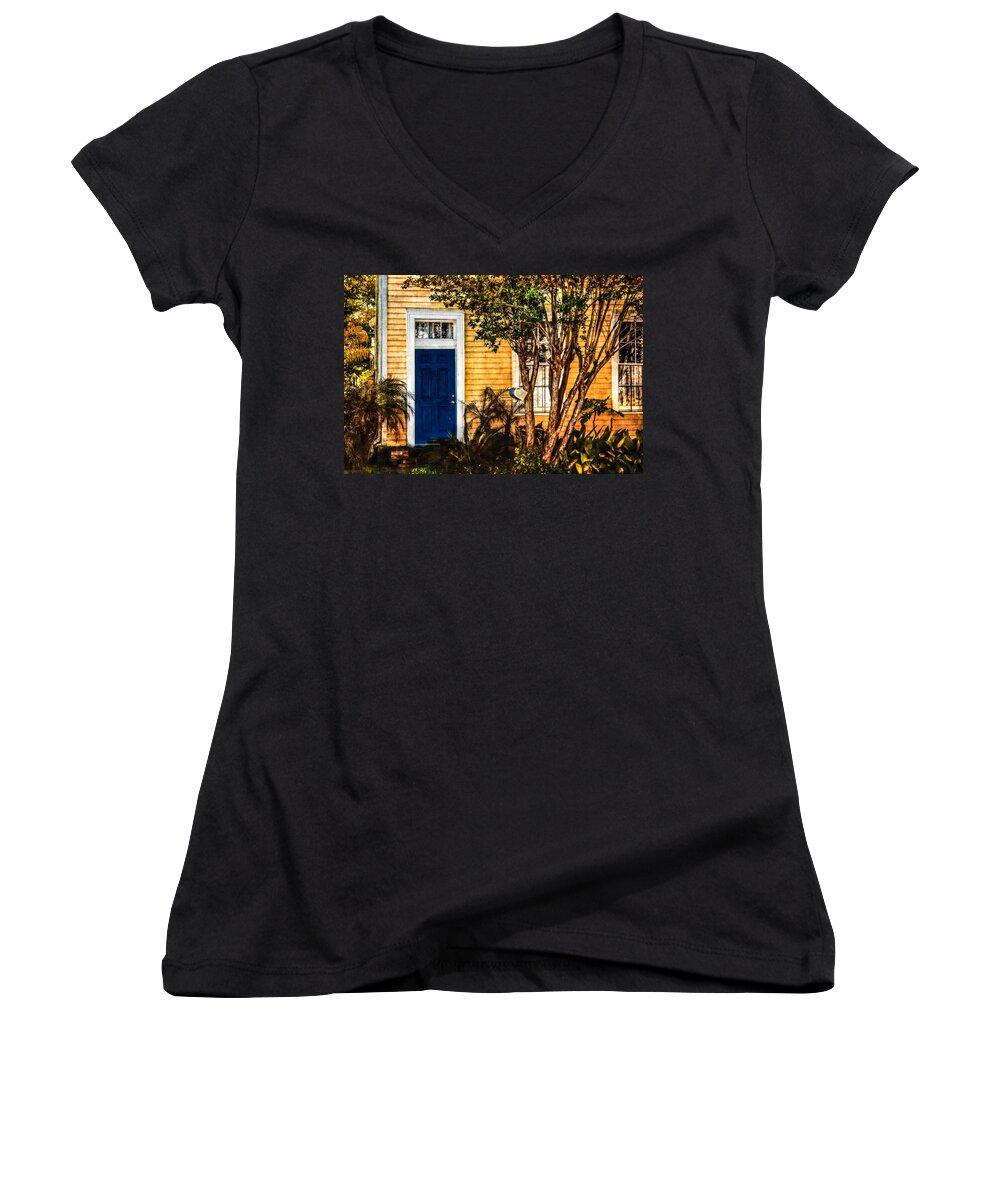 Nawlins Women's V-Neck featuring the photograph Blue In The Tropics by Melinda Ledsome