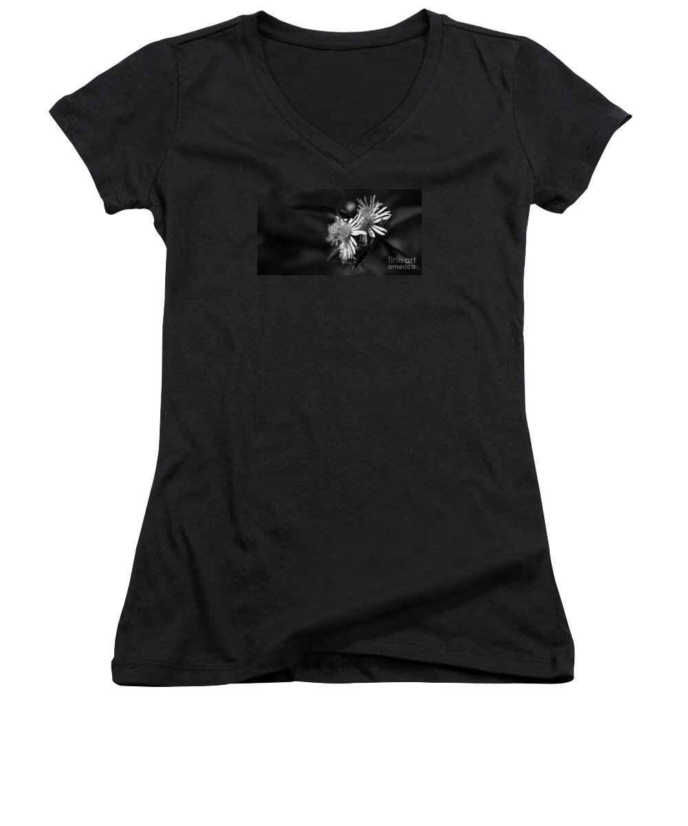 Wildflower Women's V-Neck featuring the photograph Dames En Noir by Linda Shafer