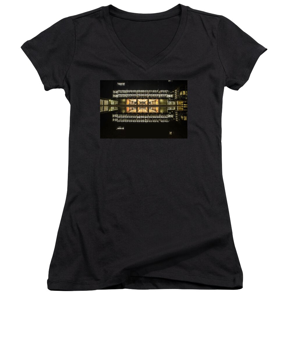 University Of Chicago Women's V-Neck featuring the photograph Glorious Modern Architecture at night by Sven Brogren