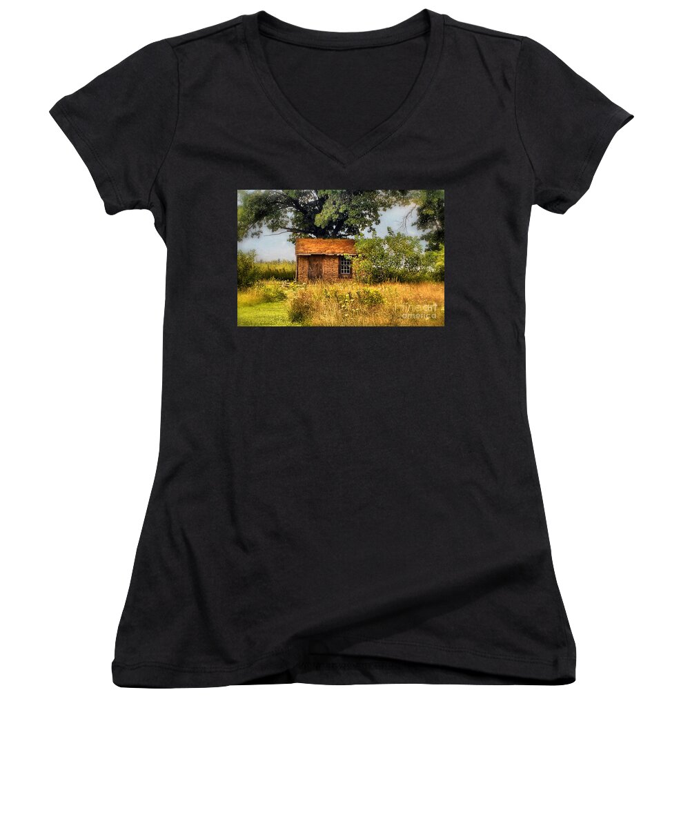 Landscape Photography Women's V-Neck featuring the photograph Little House on The Prairie by Peggy Franz