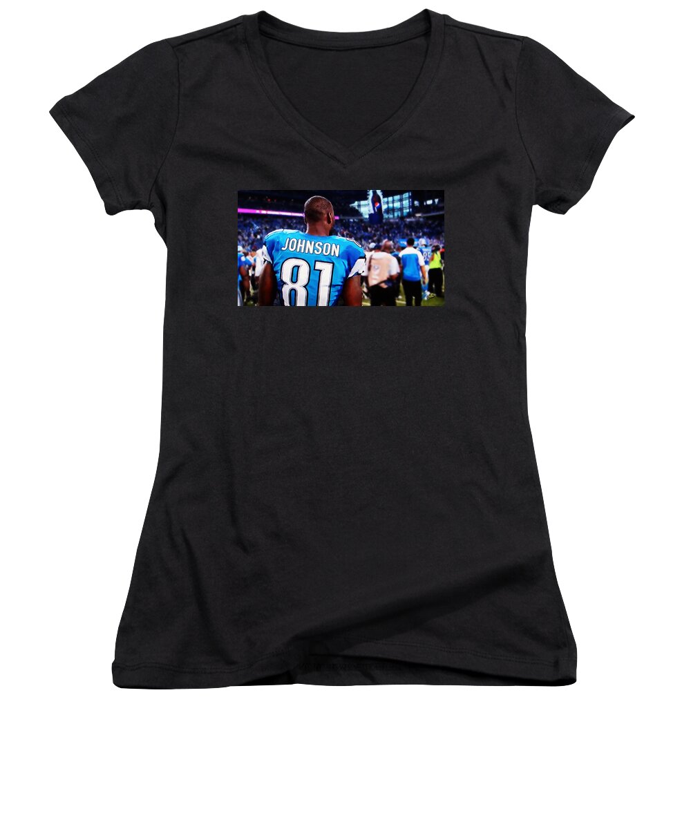 Sports Women's V-Neck featuring the photograph Megatron by CHAZ Daugherty