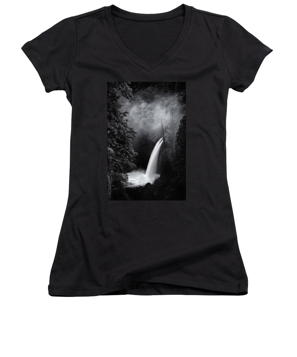 Black And White Women's V-Neck featuring the photograph Metlako Falls Dark by Darren White