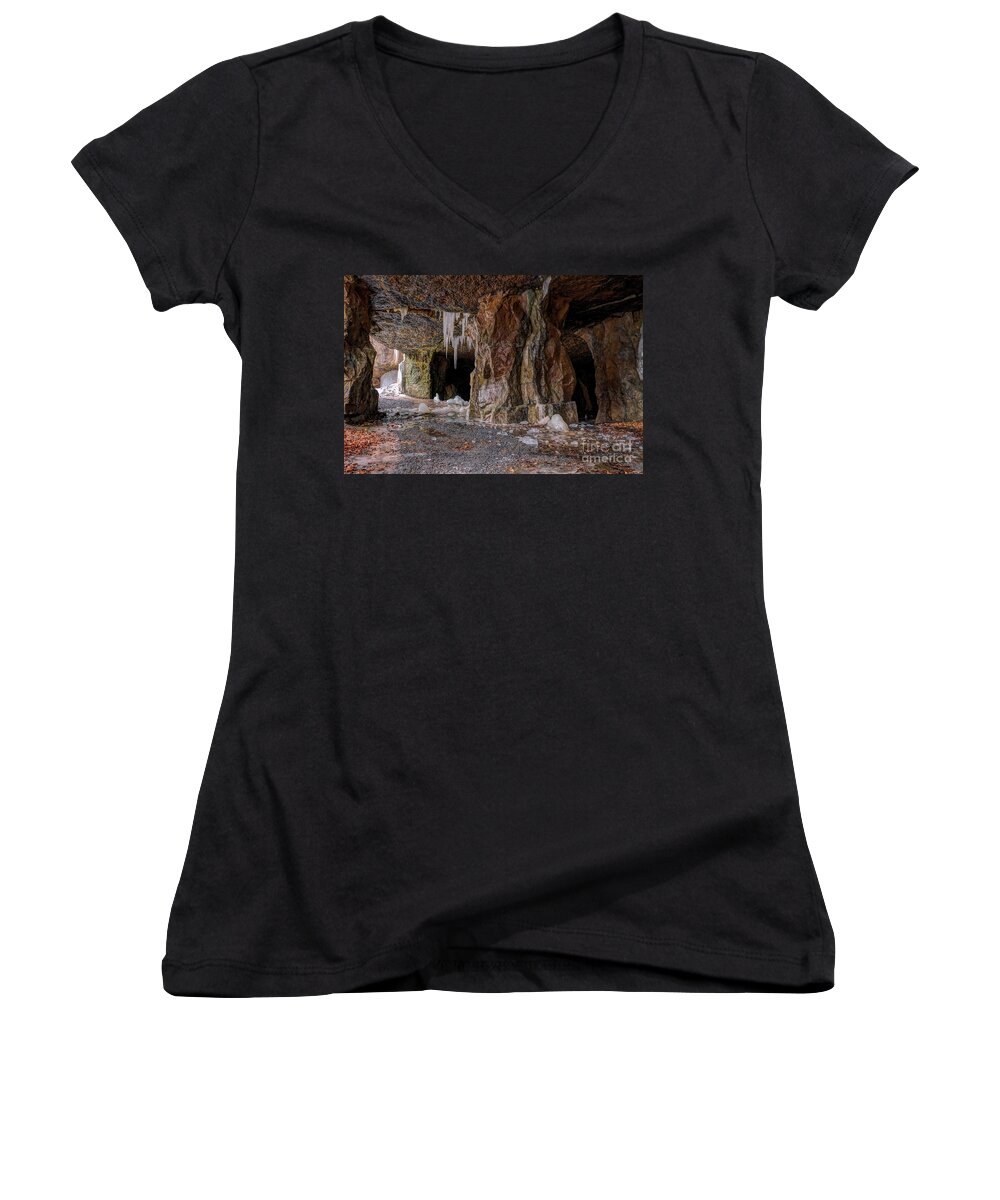 Widow Jane Mine Women's V-Neck featuring the photograph Obstacles by Rick Kuperberg Sr
