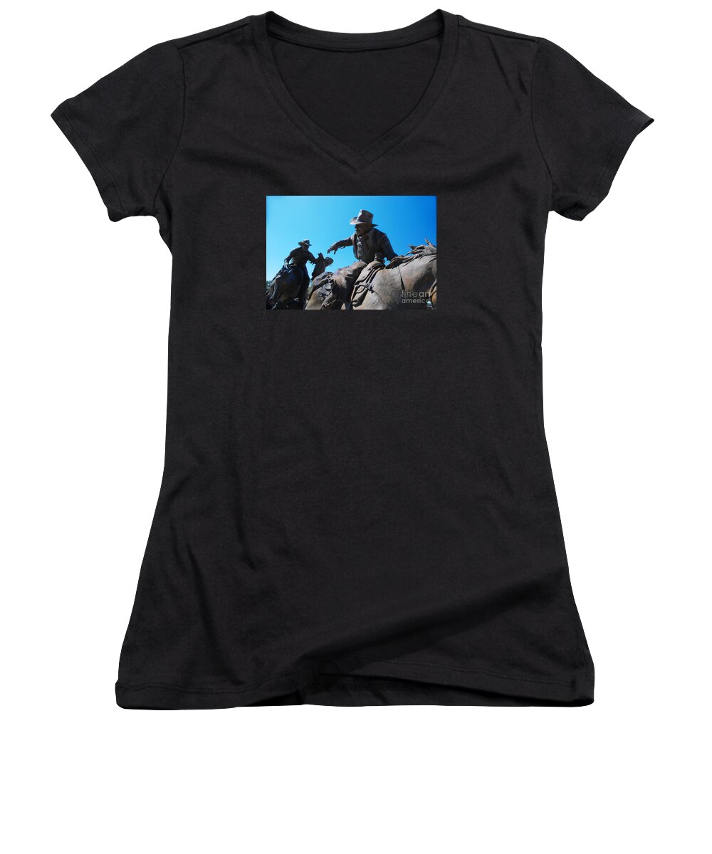 Pony Express Sculpture Horse Horses Cowboy Cowboys Courier Mail Bag Wild West Scottsdale Arizona Bronze Herb Mignery Passing The Legacy Women's V-Neck featuring the photograph Pony Express by Richard Gibb