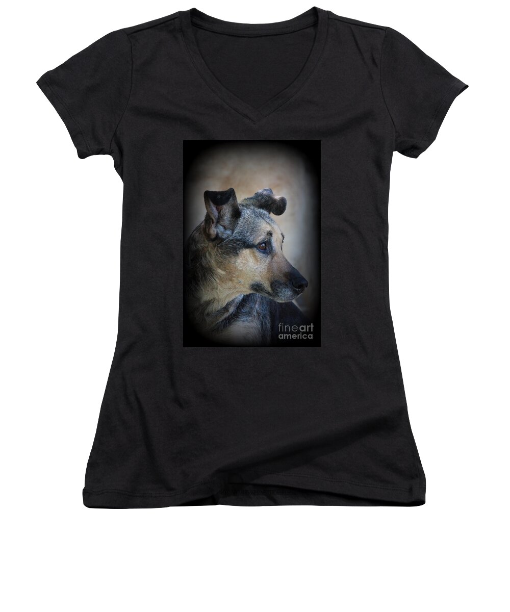 Dog Women's V-Neck featuring the photograph Portrait of Kylie by Jennifer E Doll