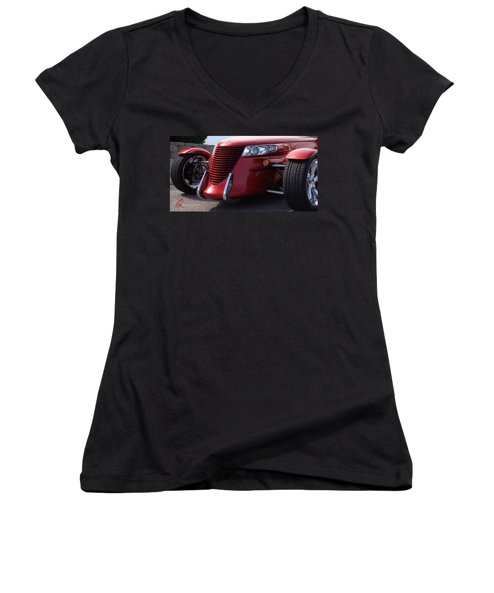Prowler Women's V-Neck featuring the photograph Prowler by Chris Thomas