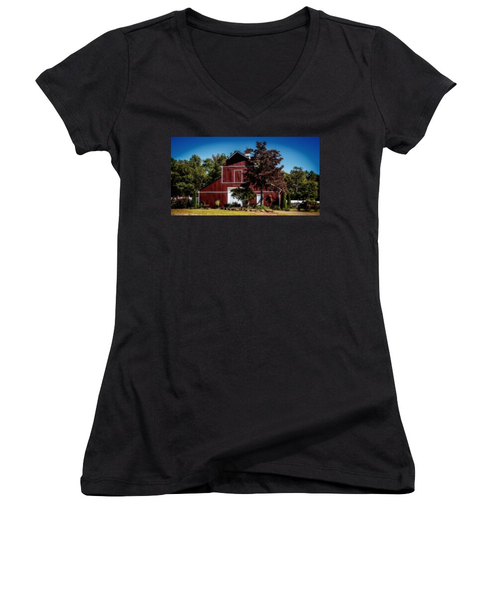 Fall Women's V-Neck featuring the photograph Red Barn 2 by Tracy Brock