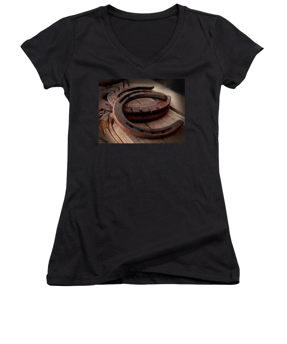 Arizona Women's V-Neck featuring the photograph Rusted Horseshoes by Lucinda Walter