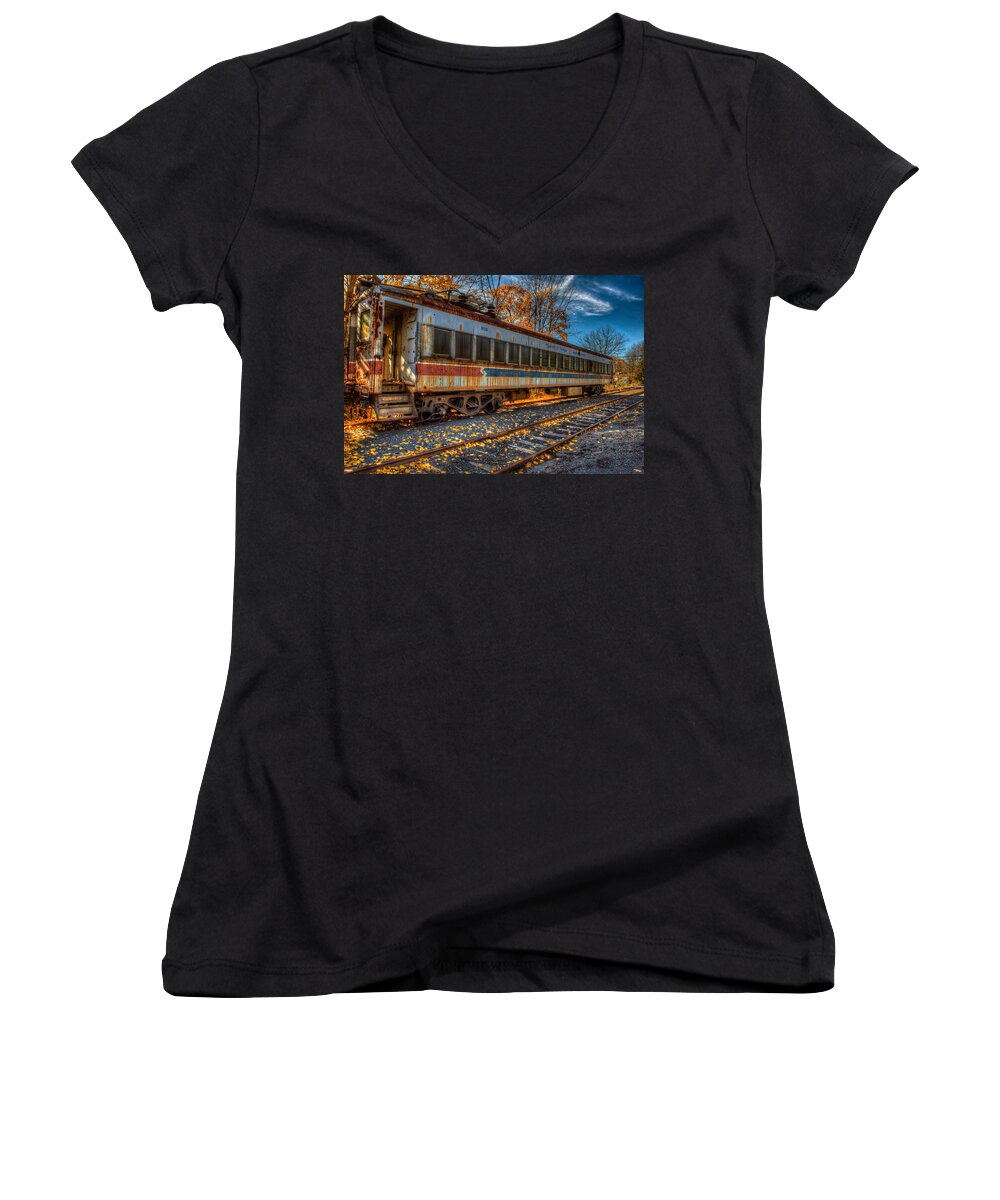 Railroad Car Women's V-Neck featuring the photograph Septa 9125 by William Jobes