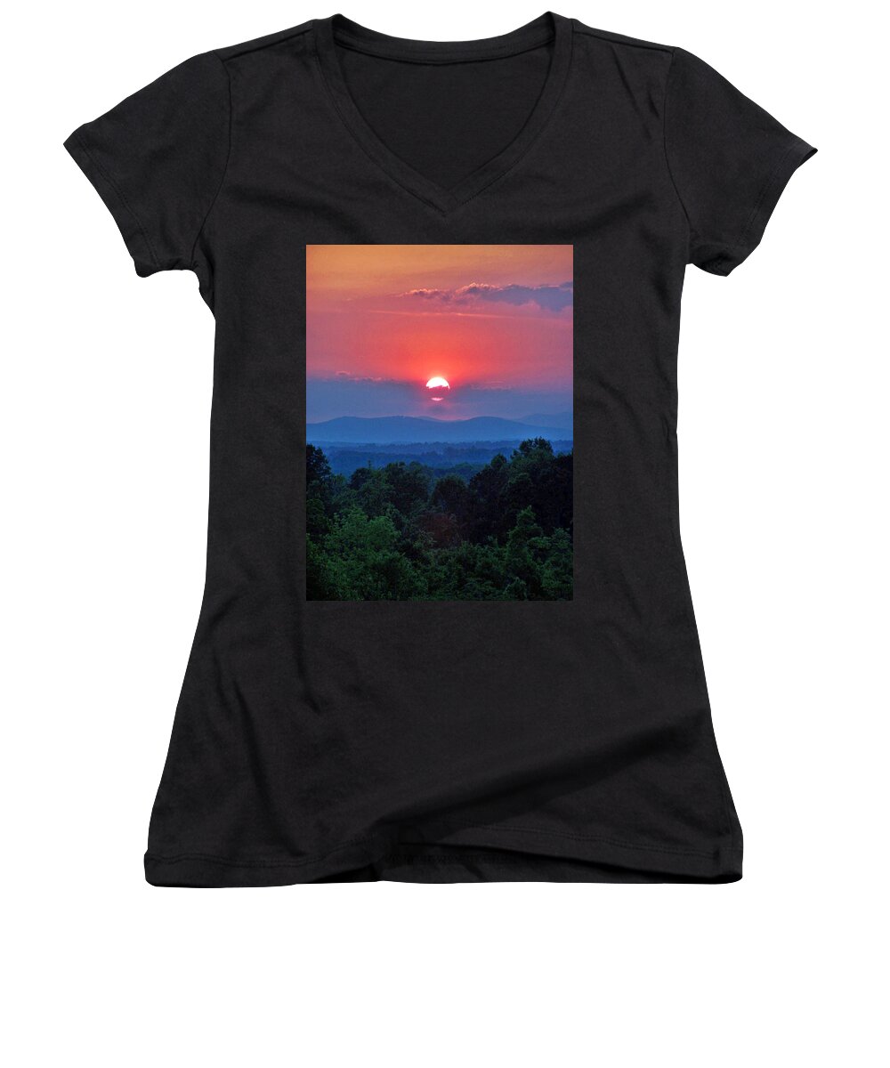 Sunset Women's V-Neck featuring the photograph Smokey Mtn Sunset by Jennifer Robin