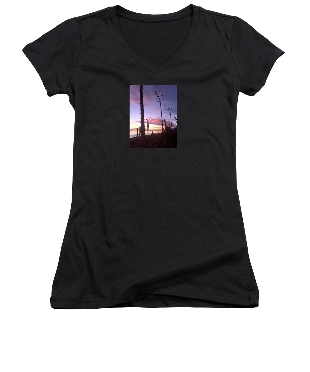 Socalsunsetprint Women's V-Neck featuring the photograph SoCal Sunset by Paul Carter