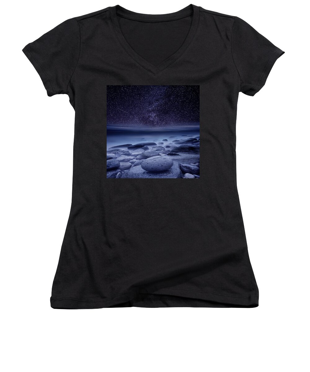 Night Women's V-Neck featuring the photograph The cosmos by Jorge Maia