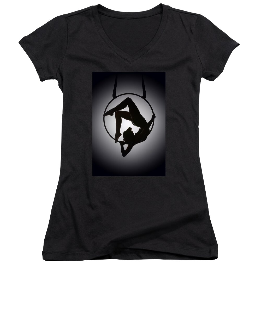 Performer Women's V-Neck featuring the photograph The Performer by David Naman
